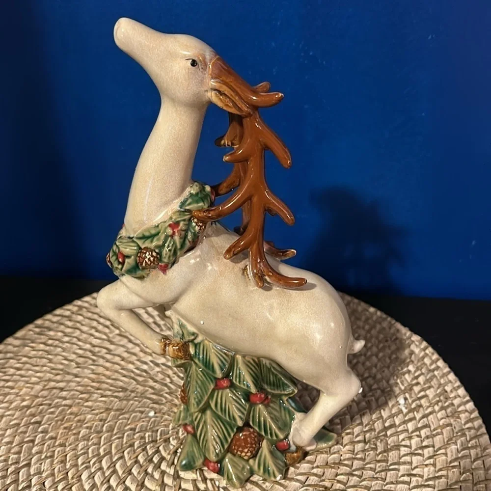 New Cracker Barrel Christmas Decorative Ceramic Reindeer Holiday Garden Figure